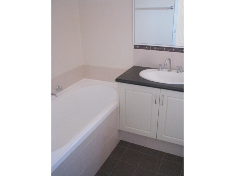 4/34 Pollard Street, Glendalough WA 6016