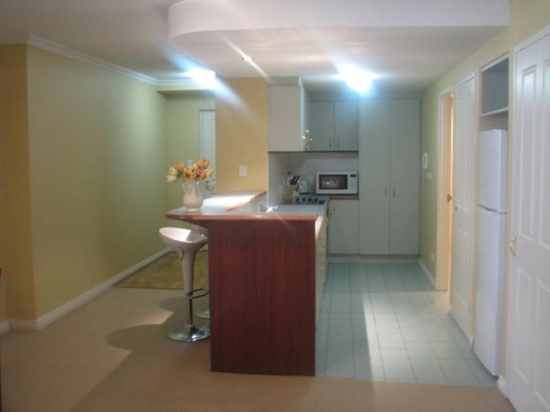 6/134 Mounts Bay Road, Perth WA 6000