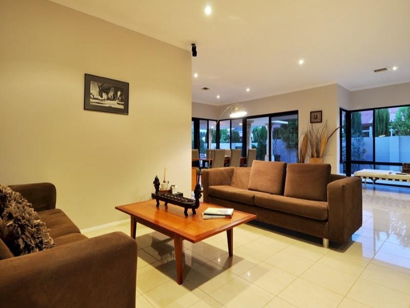 73 Taittinger Grove, The Vines WA 6069