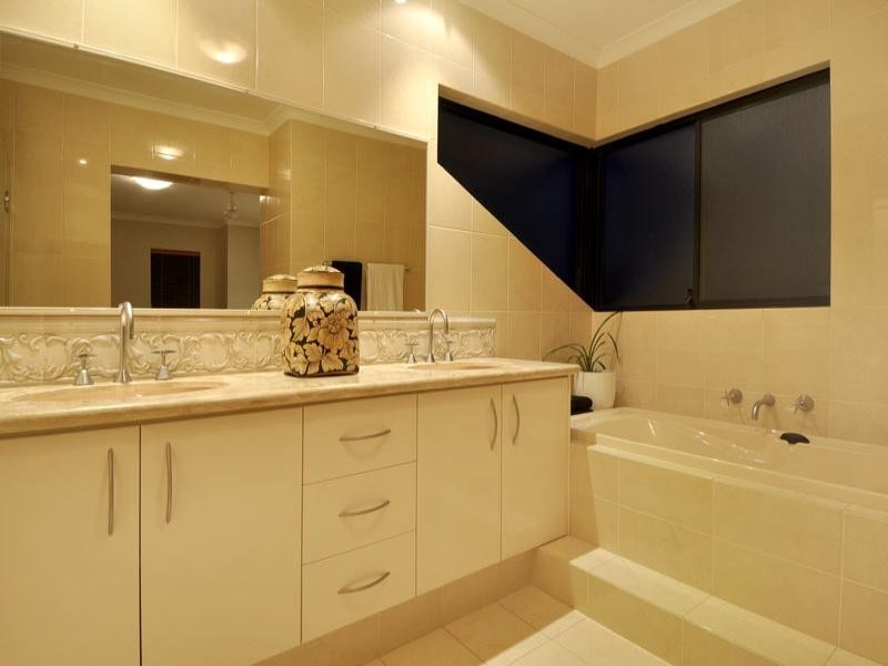 73 Taittinger Grove, The Vines WA 6069