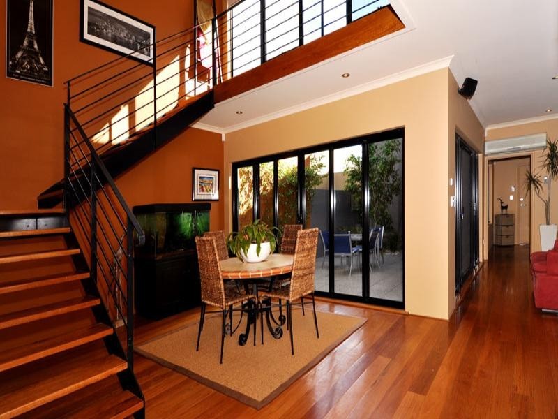 2 Juniper Bank Way, Subiaco WA 6008