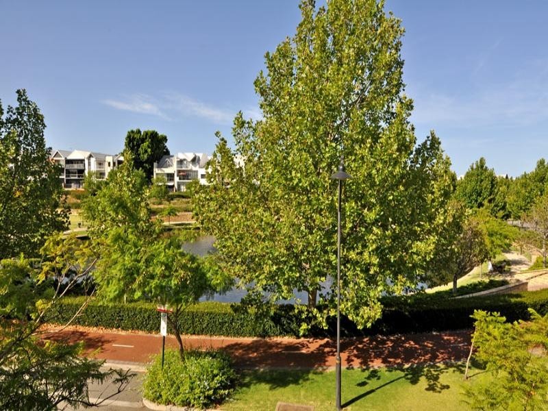2 Juniper Bank Way, Subiaco WA 6008