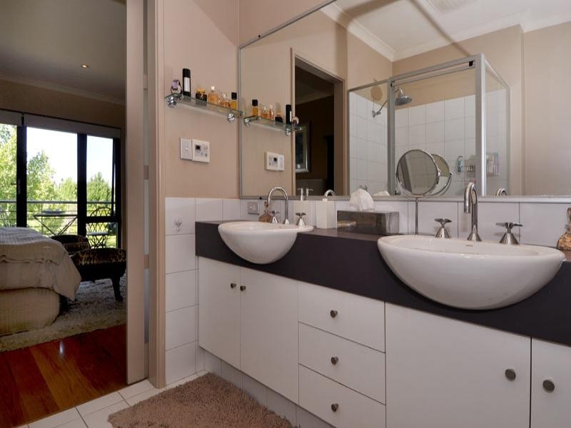 2 Juniper Bank Way, Subiaco WA 6008