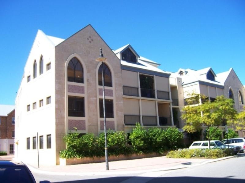 4/2 Brigid Road, Subiaco WA 6008