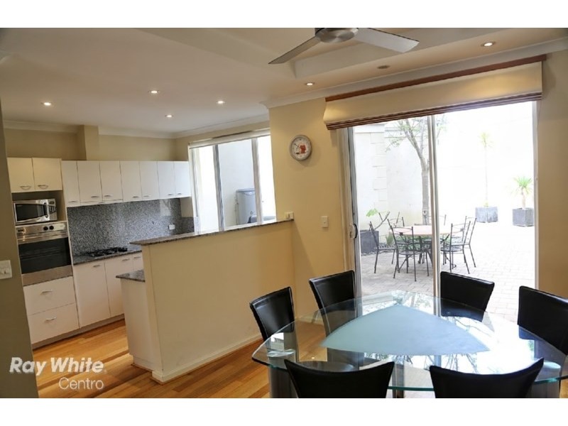 10 Tallow Tree Crescent, Subiaco WA 6008