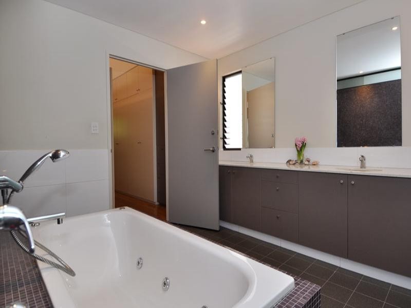 21 Clare Lane, Subiaco WA 6008
