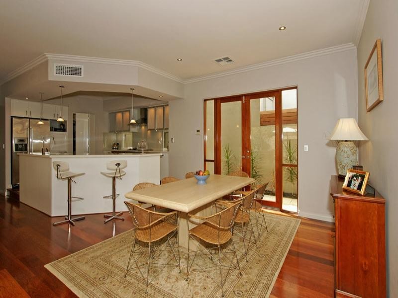 8 Trillo Road, Subiaco WA 6008