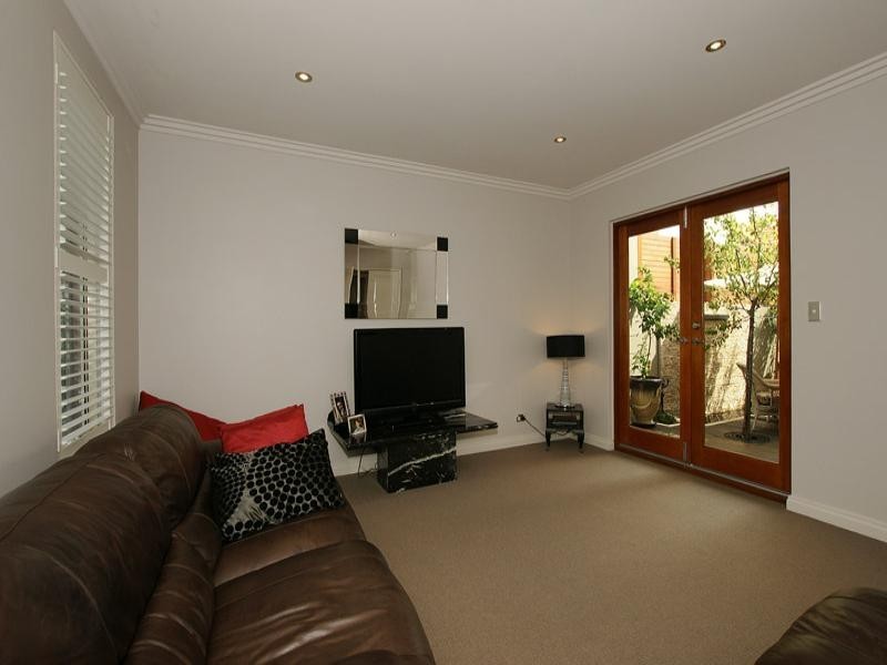 8 Trillo Road, Subiaco WA 6008