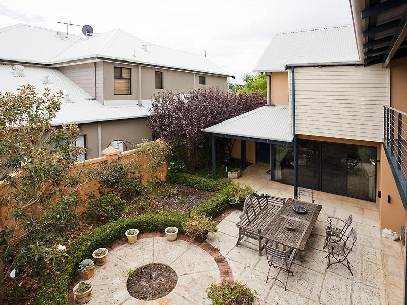 3 Old Jacaranda Way, Subiaco WA 6008