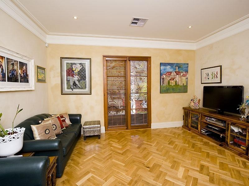 7 Allora Avenue, Subiaco WA 6008