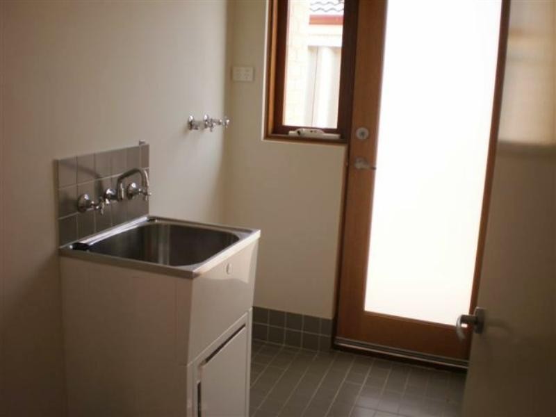 9b Escot Road, Innaloo WA 6018