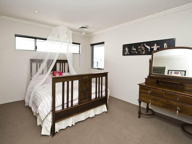 8 Allora Avenue, Subiaco WA 6008