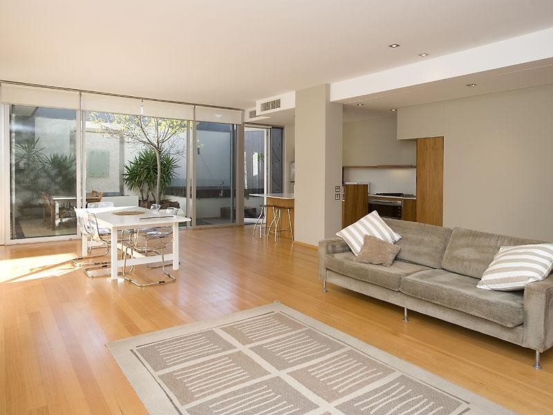 32 Mere View Way, Subiaco WA 6008