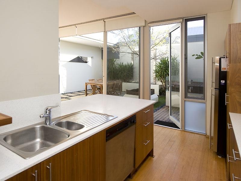 32 Mere View Way, Subiaco WA 6008