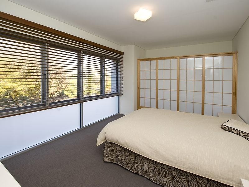 32 Mere View Way, Subiaco WA 6008