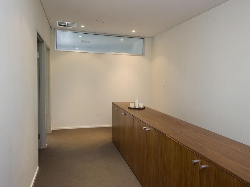 32 Mere View Way, Subiaco WA 6008
