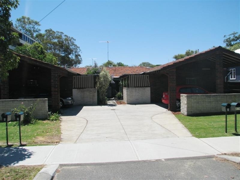 3/4 Violet Grove, Shenton Park WA 6008