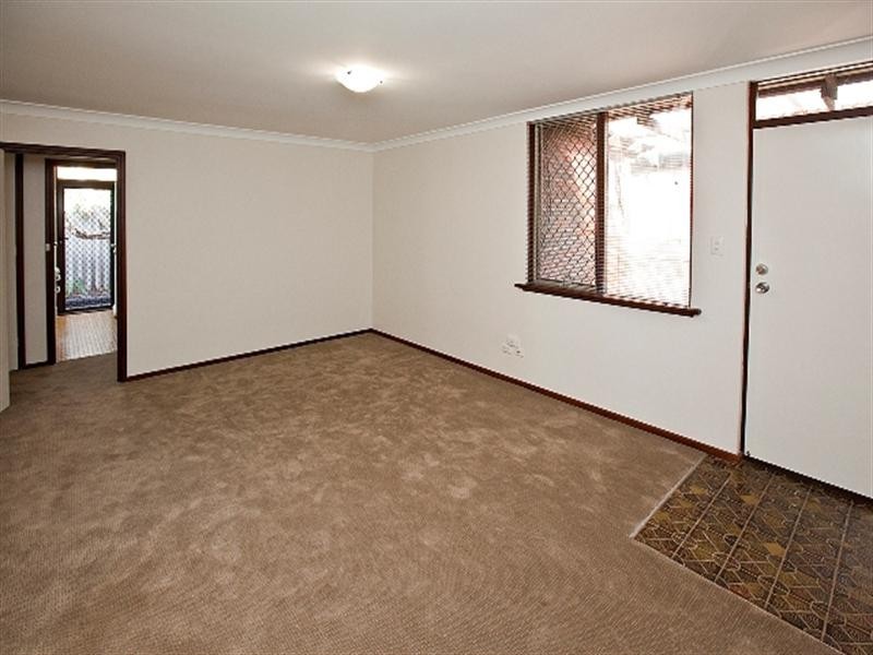 3/4 Violet Grove, Shenton Park WA 6008