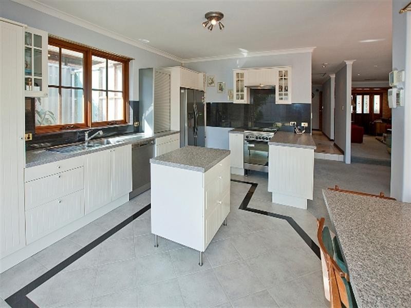 6 Cardigan Terrace, Jolimont WA 6014