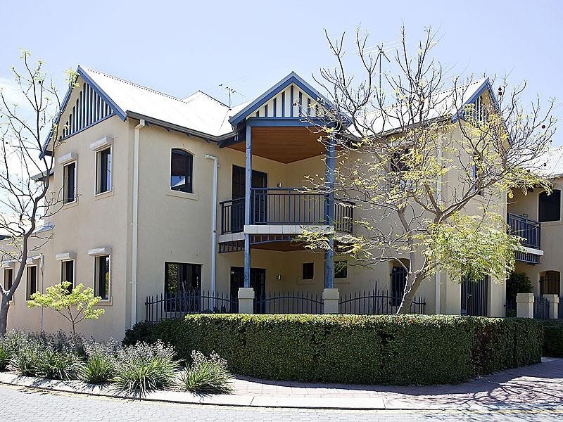 28 Mere View Way, Subiaco WA 6008