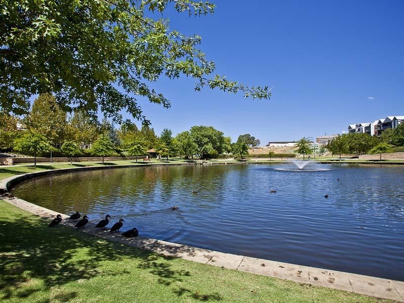 28 Mere View Way, Subiaco WA 6008