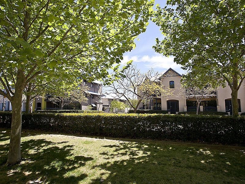 28 Mere View Way, Subiaco WA 6008