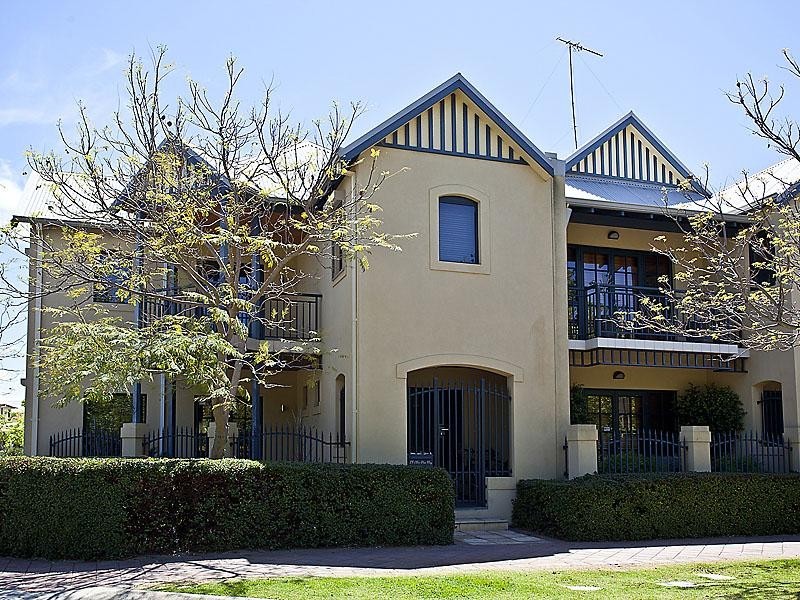 28 Mere View Way, Subiaco WA 6008