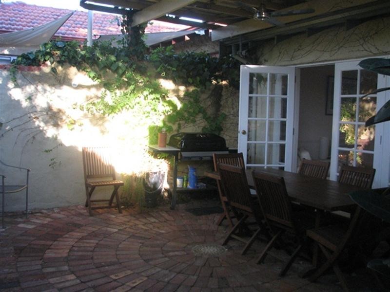 2/25 Barnfield Road, Claremont WA 6010