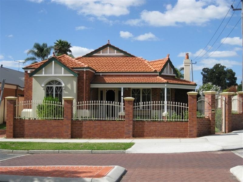 64 Pangbourne Street, Wembley WA 6014