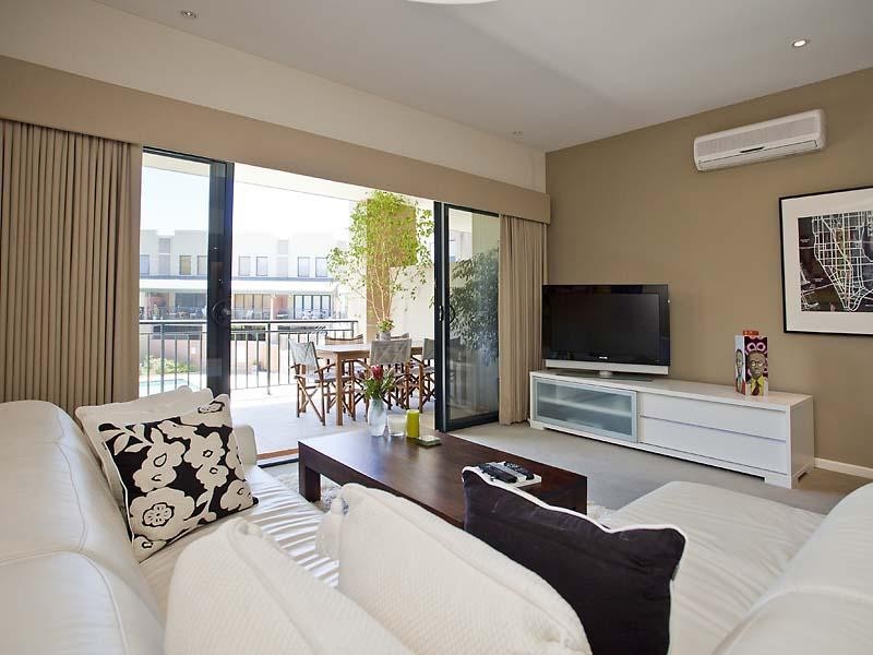 18/1 Roydhouse Street, Subiaco WA 6008