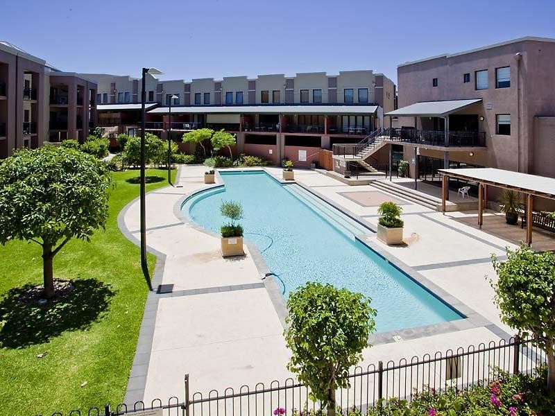 18/1 Roydhouse Street, Subiaco WA 6008