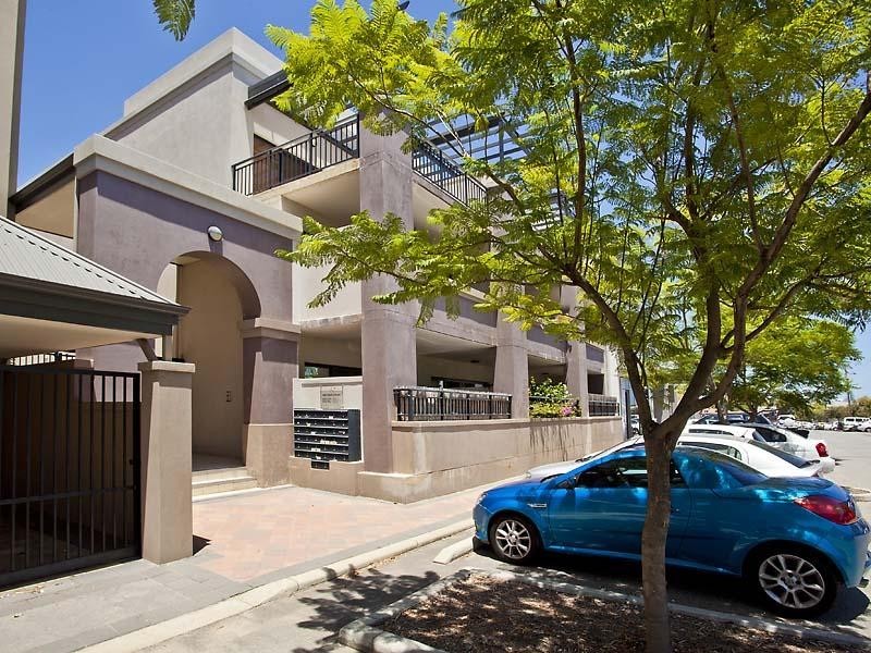 18/1 Roydhouse Street, Subiaco WA 6008