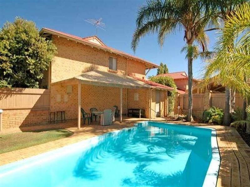 5/7 Waterway Court, Churchlands WA 6018