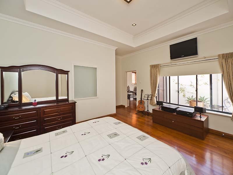 18 Allora Avenue, Subiaco WA 6008