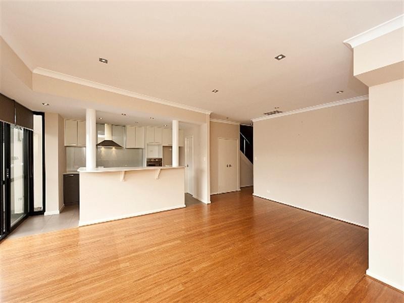 7/51 Tidewater Way, Ascot WA 6104