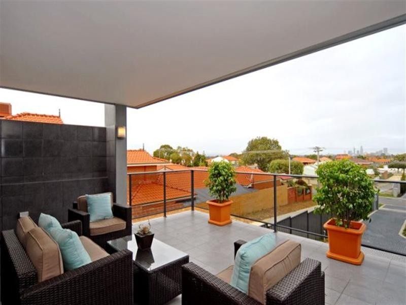 21C Tuart Street, Yokine WA 6060