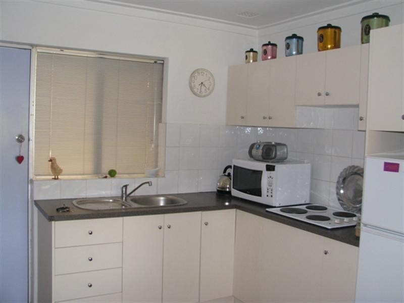 9/26 Thurlow Avenue, Yokine WA 6060