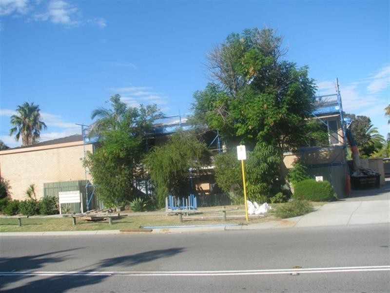 9/26 Thurlow Avenue, Yokine WA 6060