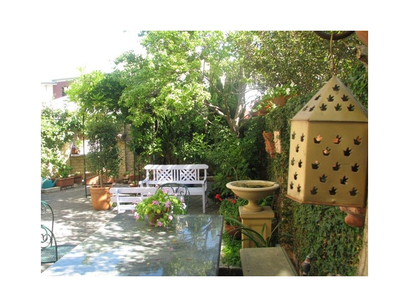 27 Tallow Tree Crescent, Subiaco WA 6008