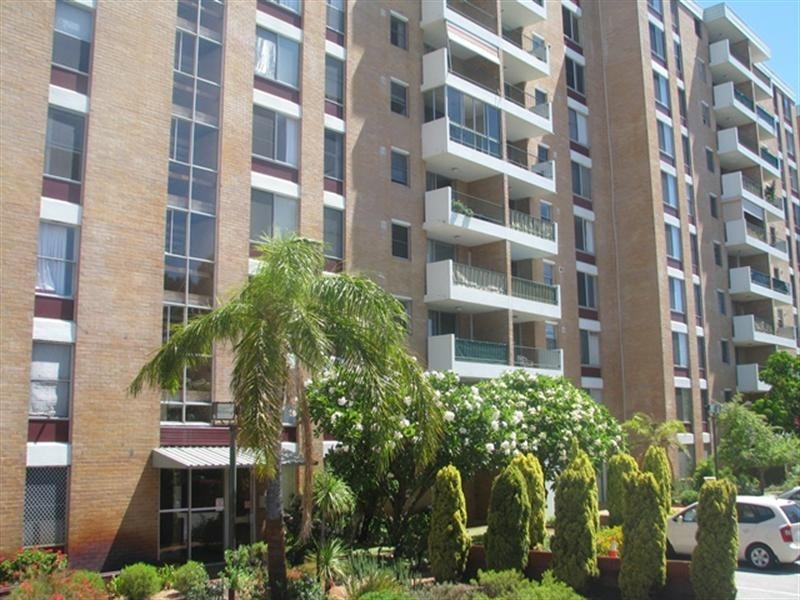 14/16 Leeder Street, Glendalough WA 6016