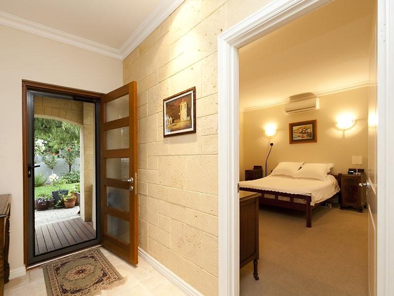 4 Olga Place, Daglish WA 6008