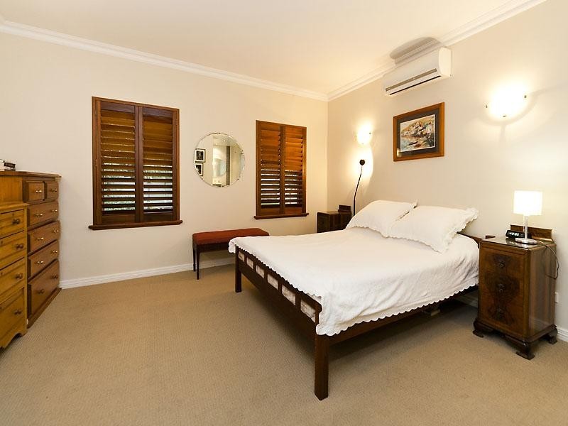 4 Olga Place, Daglish WA 6008