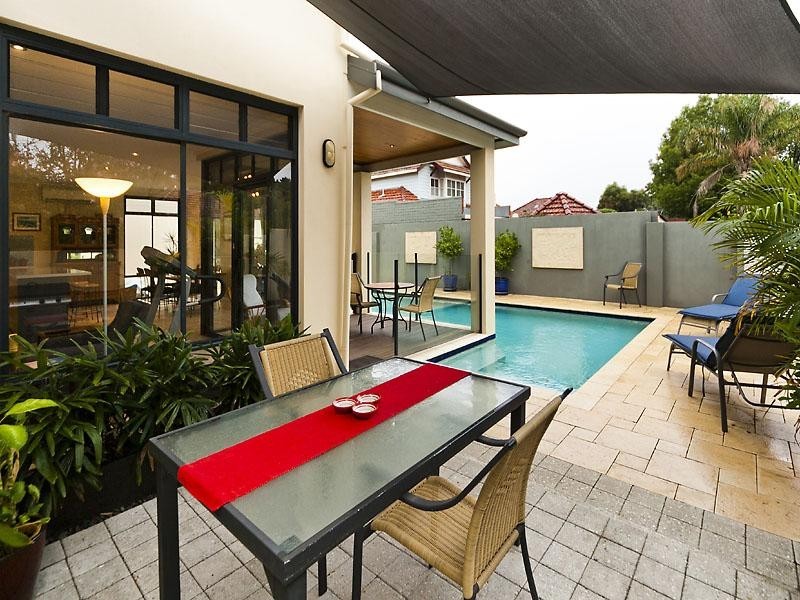 4 Olga Place, Daglish WA 6008