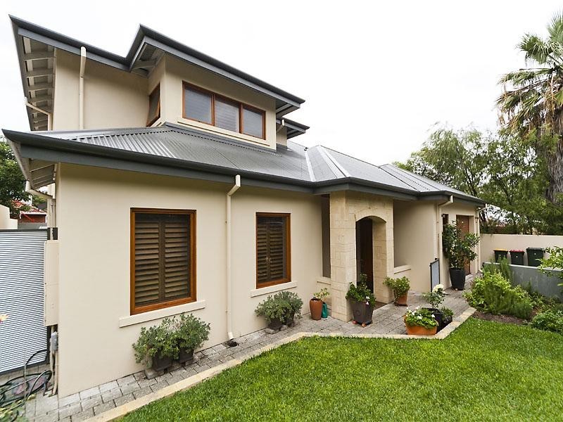 4 Olga Place, Daglish WA 6008