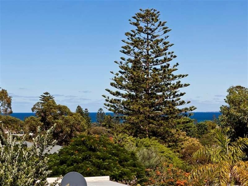 26 Hovea Crescent, City Beach WA 6015