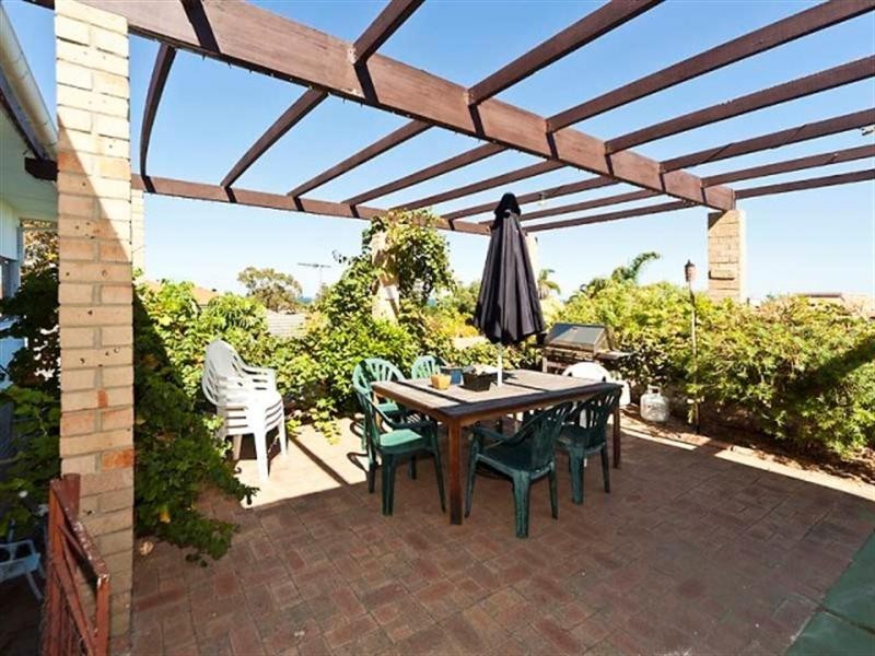 26 Hovea Crescent, City Beach WA 6015