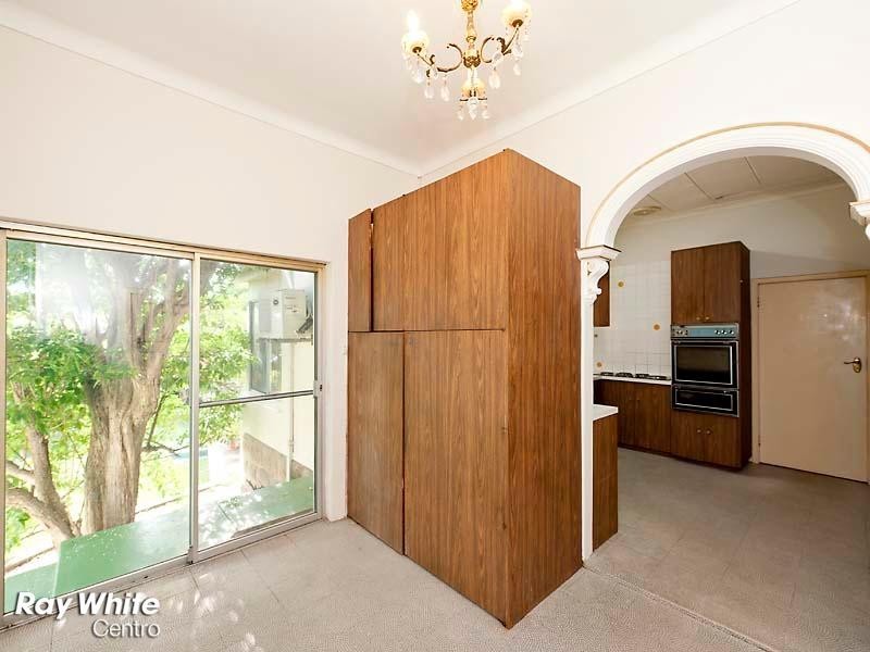 32 Hovea Crescent, City Beach WA 6015