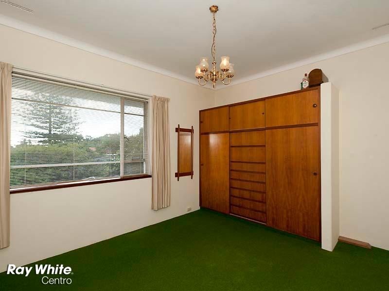 32 Hovea Crescent, City Beach WA 6015