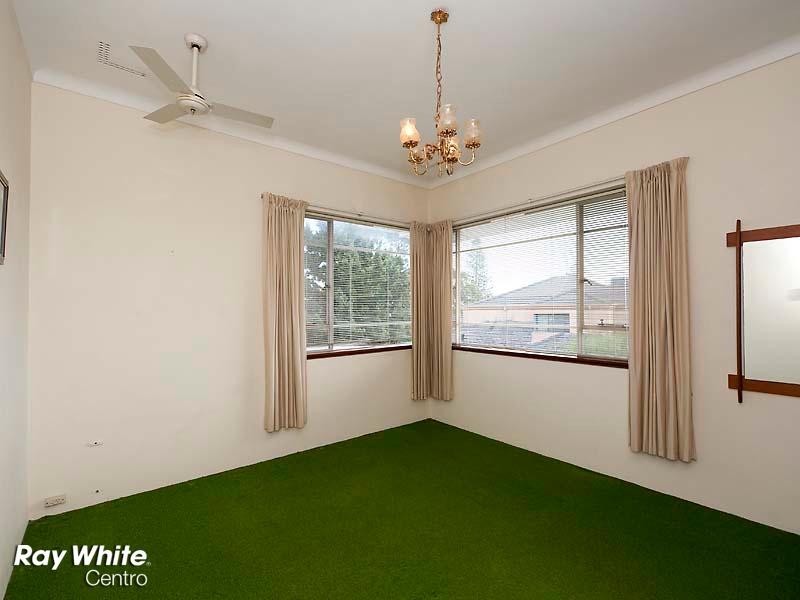 32 Hovea Crescent, City Beach WA 6015