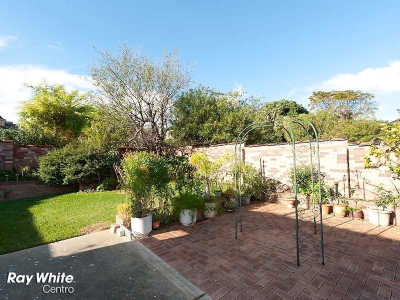 32 Hovea Crescent, City Beach WA 6015